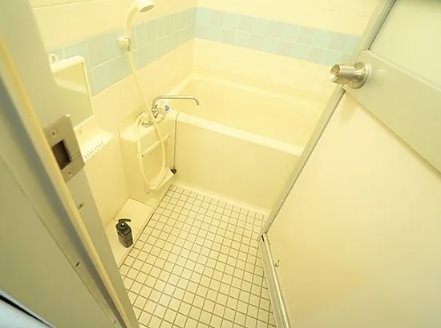 川崎市多摩区栗谷1丁目楽器可(防音・グランドピアノ・弦・木管楽器・声楽・DTM)マンション 風呂画像