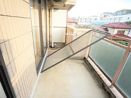 川崎市多摩区栗谷1丁目楽器可(防音・グランドピアノ・弦・木管楽器・声楽・DTM)マンション ベランダ