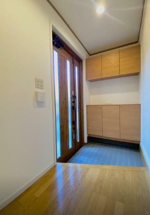調布市柴崎1丁目楽器可(ピアノ・弦管楽器・声楽)戸建て 玄関