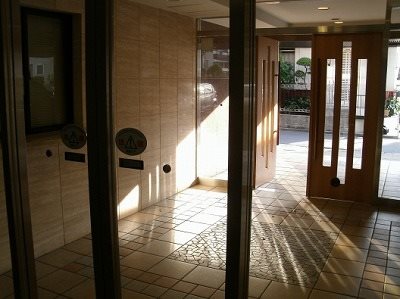 渋谷区笹塚2丁目楽器可(防音・グランドピアノ・弦・管楽器・声楽)マンション エントランス