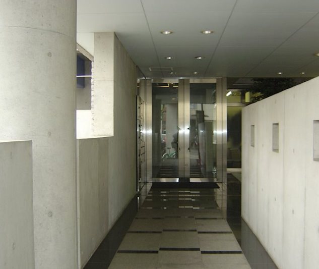 川崎市高津区久本1丁目楽器可(防音・グランドピアノ・弦・管楽器・声楽)マンション エントランス