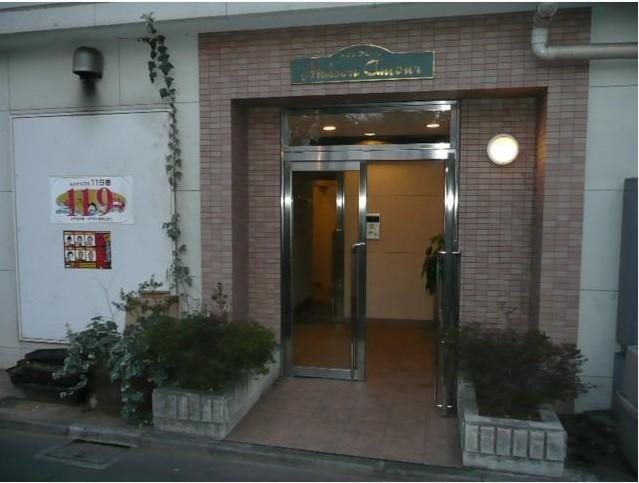 府中市宮町2丁目楽器可(防音・グランドピアノ・弦・管楽器・声楽)マンション エントランス