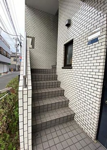 北区西ケ原2丁目楽器可(防音・24時間演奏・グランドピアノ・弦・管楽器・声楽・DTM)マンション エントランス
