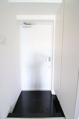 渋谷区幡ヶ谷1丁目楽器可(防音・24時間演奏・グランドピアノ・弦・管楽器・声楽)マンション 玄関
