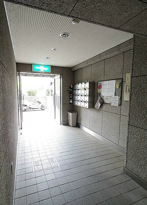 所沢市東住吉楽器可(グランドピアノ・弦・管・打楽器その都度楽器相談)マンション ロビー