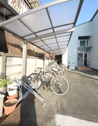 世田谷区北烏山2丁目楽器可（グランドピアノ・弦管楽器・声楽・DTM）マンション 駐車場