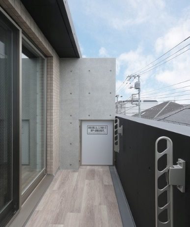 武蔵野市吉祥寺本町４丁目楽器可（防音・グランドピアノ・弦管楽器・声楽・DTM）マンション ベランダ