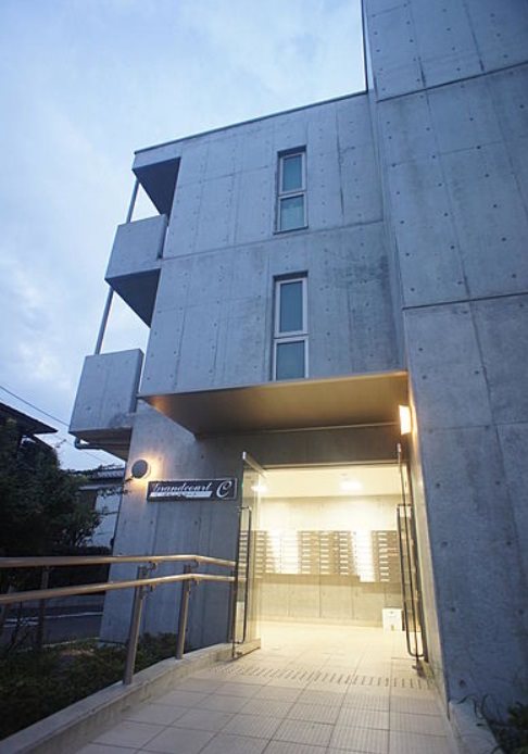 立川市幸町５丁目楽器可（グランドピアノ・弦楽器）マンション エントランス