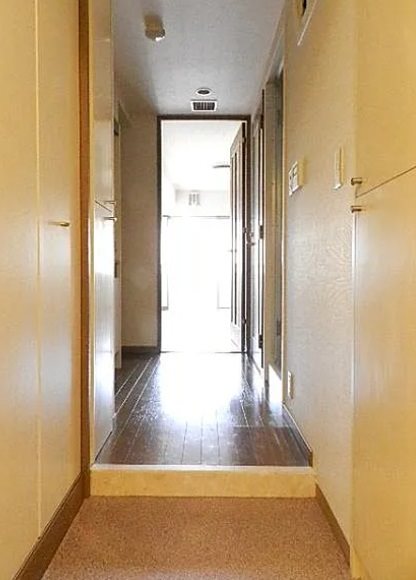 所沢市くすのき台1丁目楽器可(防音・グランドピアノ・弦・管楽器・声楽)マンション 玄関