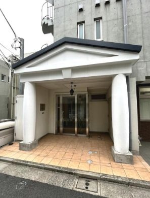世田谷区代田6丁目楽器可(防音・ピアノ・弦管打楽器・声楽)マンション エントランス