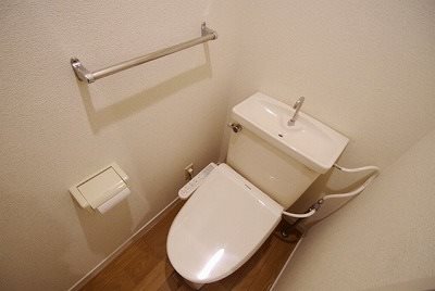 川崎市多摩区栗谷1丁目楽器可(防音・グランドピアノ・弦・木管楽器・声楽・DTM)マンション トイレ