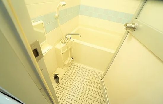 川崎市多摩区栗谷1丁目楽器可(防音・グランドピアノ・弦・木管楽器・声楽・DTM)マンション 風呂画像