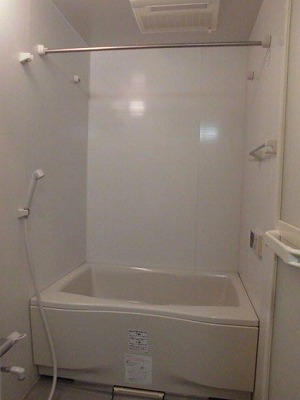 調布市若葉町2丁目楽器可（ピアノ・弦/管楽器・声楽）女性限定マンション 風呂画像