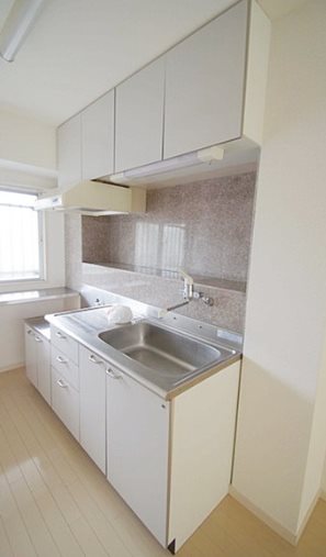 川崎市多摩区西生田3丁目楽器可(防音・ピアノ・弦・管楽器・声楽)マンション キッチン