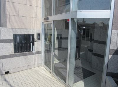 横浜市磯子区原町楽器可(防音・グランドピアノ・弦・管楽器・声楽)マンション エントランス