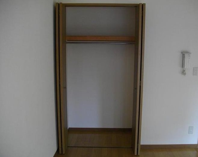 川崎市高津区久本3丁目楽器可(防音・グランドピアノ・弦・管楽器・声楽)マンション 収納