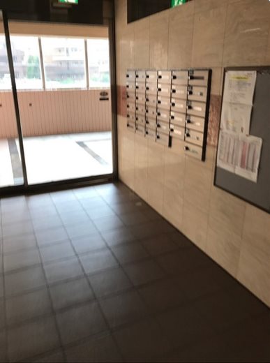 川崎市高津区久本3丁目楽器可(防音・グランドピアノ・弦・管楽器・声楽)マンション ロビー