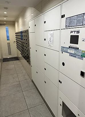 文京区関口1丁目楽器可（防音・グランドピアノ・管・弦楽器・声楽・DTM）マンション エントランス