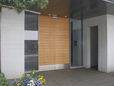 世田谷区用賀２丁目楽器可(防音・グランドピアノ・弦・管楽器・声楽)マンション エントランス