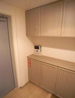 世田谷区用賀２丁目楽器可(防音・グランドピアノ・弦・管楽器・声楽)マンション 玄関