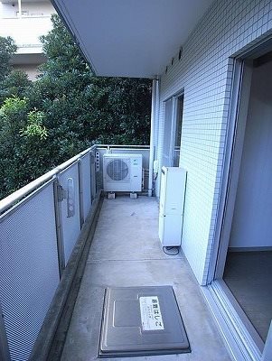 世田谷区用賀２丁目楽器可(防音・グランドピアノ・弦・管楽器・声楽)マンション ベランダ