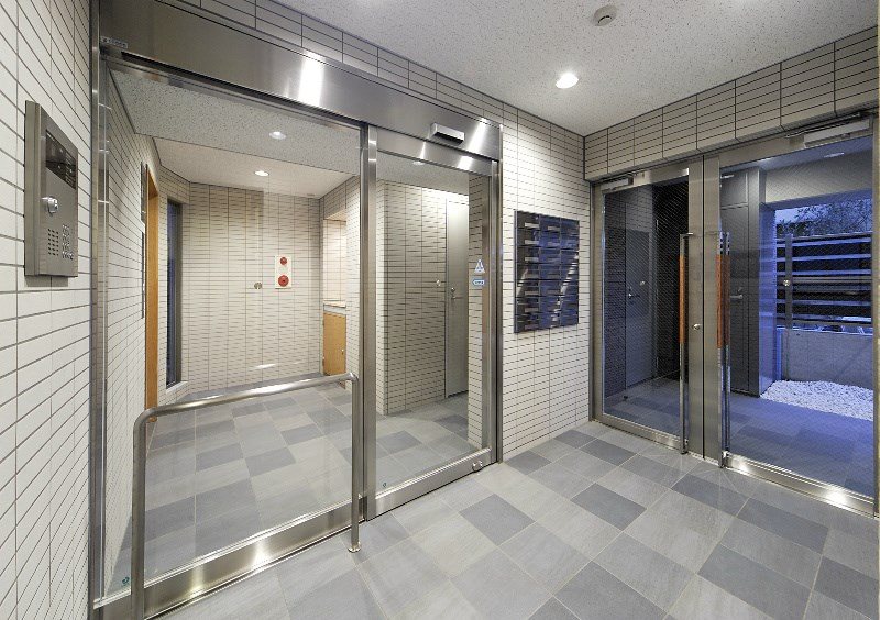 北区赤羽2丁目楽器可(防音・グランドピアノ・弦・管楽器・声楽・)マンション エントランス