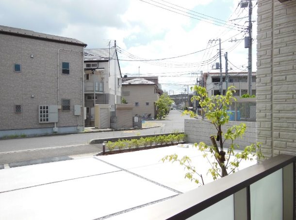 戸田市大字新曽楽器可(ピアノ・弦管楽器・声楽)マンション ベランダ