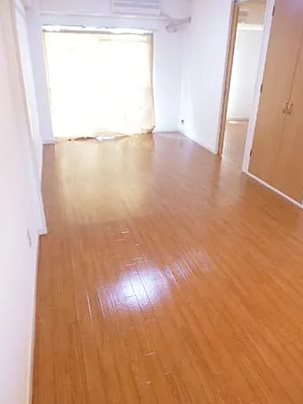 調布市若葉町2丁目楽器可（グランドピアノ・弦管楽器・声楽）マンション リビング