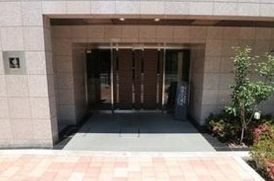 港区白金台4丁目楽器可(防音・グランドピアノ・弦・管打楽器・声楽)マンション 玄関