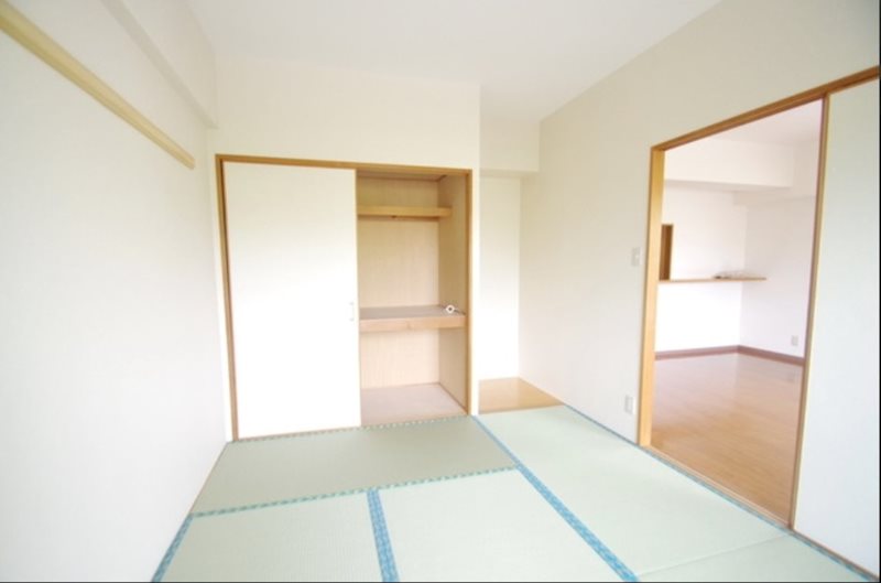 川崎市麻生区王禅寺西1丁目楽器可(防音・グランドピアノ・弦楽器・声楽)マンション 内装