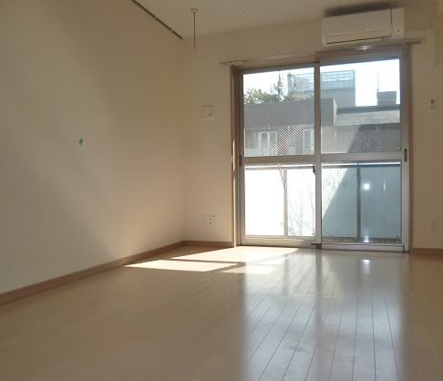 調布市仙川町2丁目楽器可（グランドピアノ・弦管楽器・声楽・DTM）マンション リビング