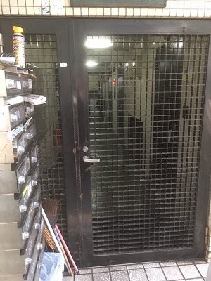 世田谷区下馬3丁目楽器可(防音・ピアノ・弦・管楽器・声楽)マンション エントランス