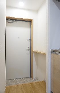 横浜市南区永楽町1丁目楽器可(防音・24時間演奏・弦管楽器・声楽・DTM)マンション 玄関