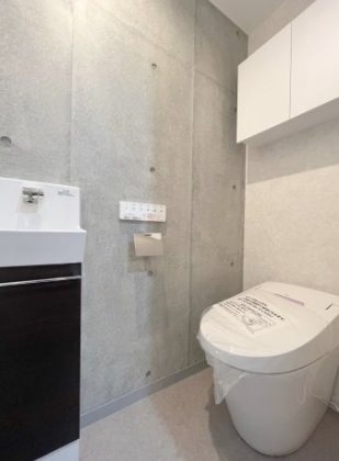 新宿区北新宿3丁目楽器可(防音・24ｈ演奏・グランドピアノ・弦管楽器・声楽・DTM)マンション トイレ