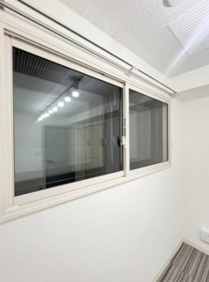 新宿区北新宿3丁目楽器可(防音・24ｈ演奏・グランドピアノ・弦管楽器・声楽・DTM)マンション ベランダ