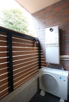 台東区上野桜木1丁目楽器可（防音・ピアノ・弦管打楽器・声楽・DTM）マンション ベランダ