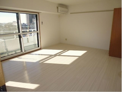 朝霞市西原2丁目楽器可（ピアノ・弦・管楽器・声楽）マンション リビング