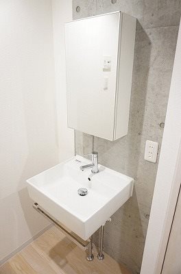 台東区根岸3丁目楽器可(防音・24時間365日演奏・電子ピアノ・弦・木・金管楽器・声楽・DTM)マンション 洗面所
