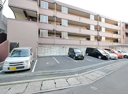 川崎市麻生区王禅寺西1丁目楽器可(防音・グランドピアノ・弦楽器・声楽)マンション 駐車場