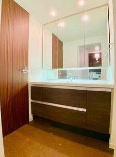 相模原市南区上鶴間5丁目楽器可(防音・グランドピアノ・弦・管楽器・声楽)マンション 洗面所