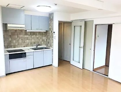 川崎市多摩区栗谷1丁目楽器可(防音・グランドピアノ・弦・木管楽器・声楽・DTM)マンション リビング