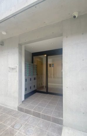 横浜市保土ヶ谷区宮田町2丁目楽器可（グランドピアノ・弦管楽器・木管楽器・金管楽器・声楽・DTM）マンション エントランス