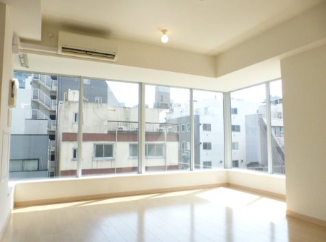港区浜松町1丁目楽器可（ピアノ）マンション リビング