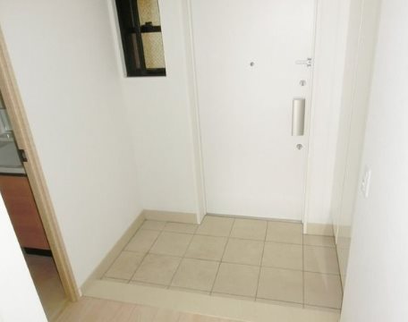 世田谷区経堂3丁目楽器可（ピアノ）マンション 玄関