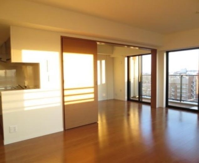 世田谷区経堂3丁目楽器可（ピアノ）マンション リビング