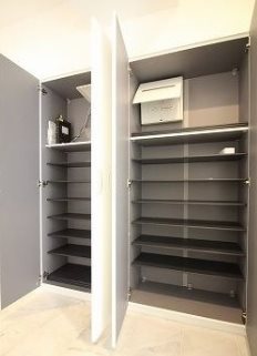 川崎市多摩区栗谷1丁目楽器可(防音・グランドピアノ・弦・管・打楽器・声楽・DTM)マンション 収納