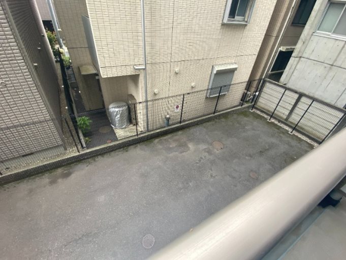 杉並区荻窪５丁目楽器可（ピアノ・弦楽器）マンション ベランダ