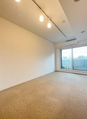 板橋区中丸町50楽器可（防音・24時間演奏・グランドピアノ・弦管楽器・声楽・DTM）マンション リビング