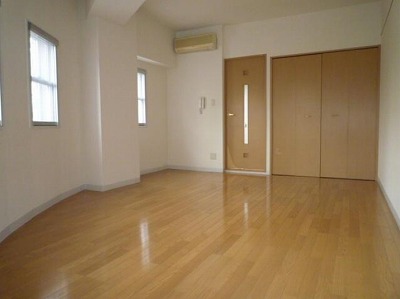 立川市柴崎町2丁目楽器可(ピアノ・管・弦楽器、声楽、DTM)マンション リビング