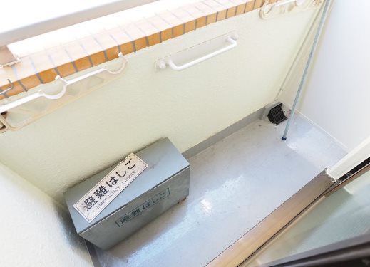 調布市若葉町2丁目楽器可（防音・ピアノ・弦/管楽器・声楽・DTM）女性専用マンション ベランダ